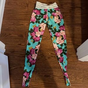 Cute booty yoga pants